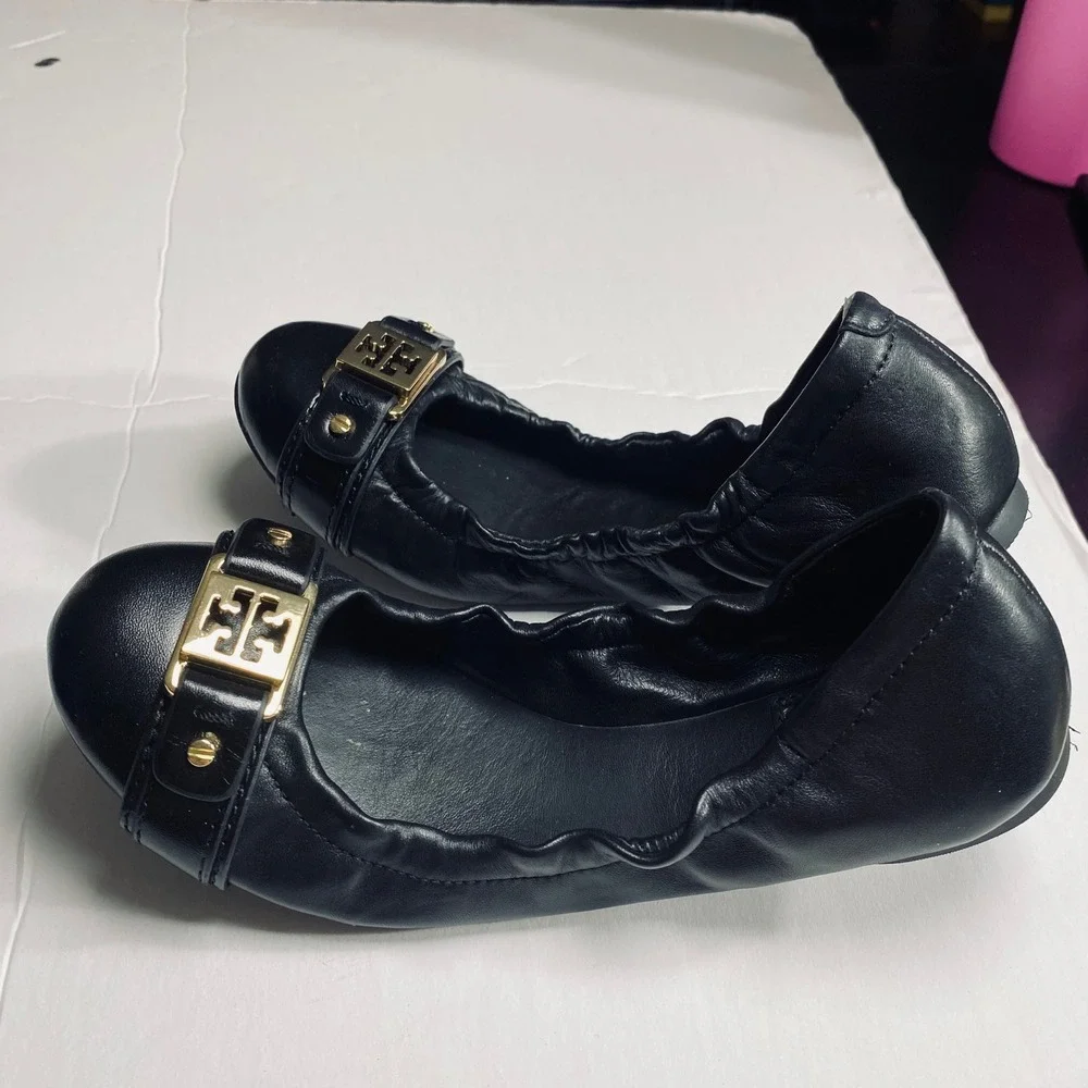 Tory Burch Ambrose‎ Gold Logo Reva Cap Toe Ballet Flats Black Leather Size 5.5